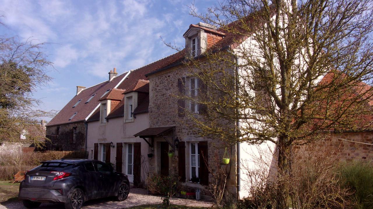 La Roulotte De Pommette Et Billy Bed & Breakfast La Hoguette Exterior photo